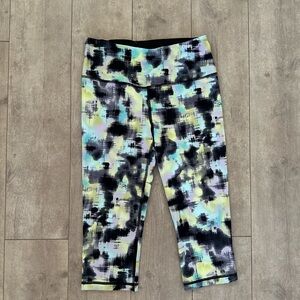 Victoria’s Secret Women’s Active pant cropped Leggings unique colors